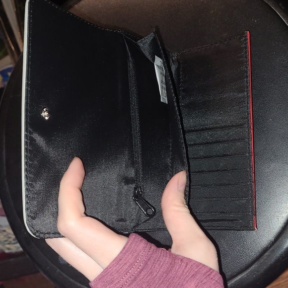 Nintendo Controller Wallet - Picture 7 of 15